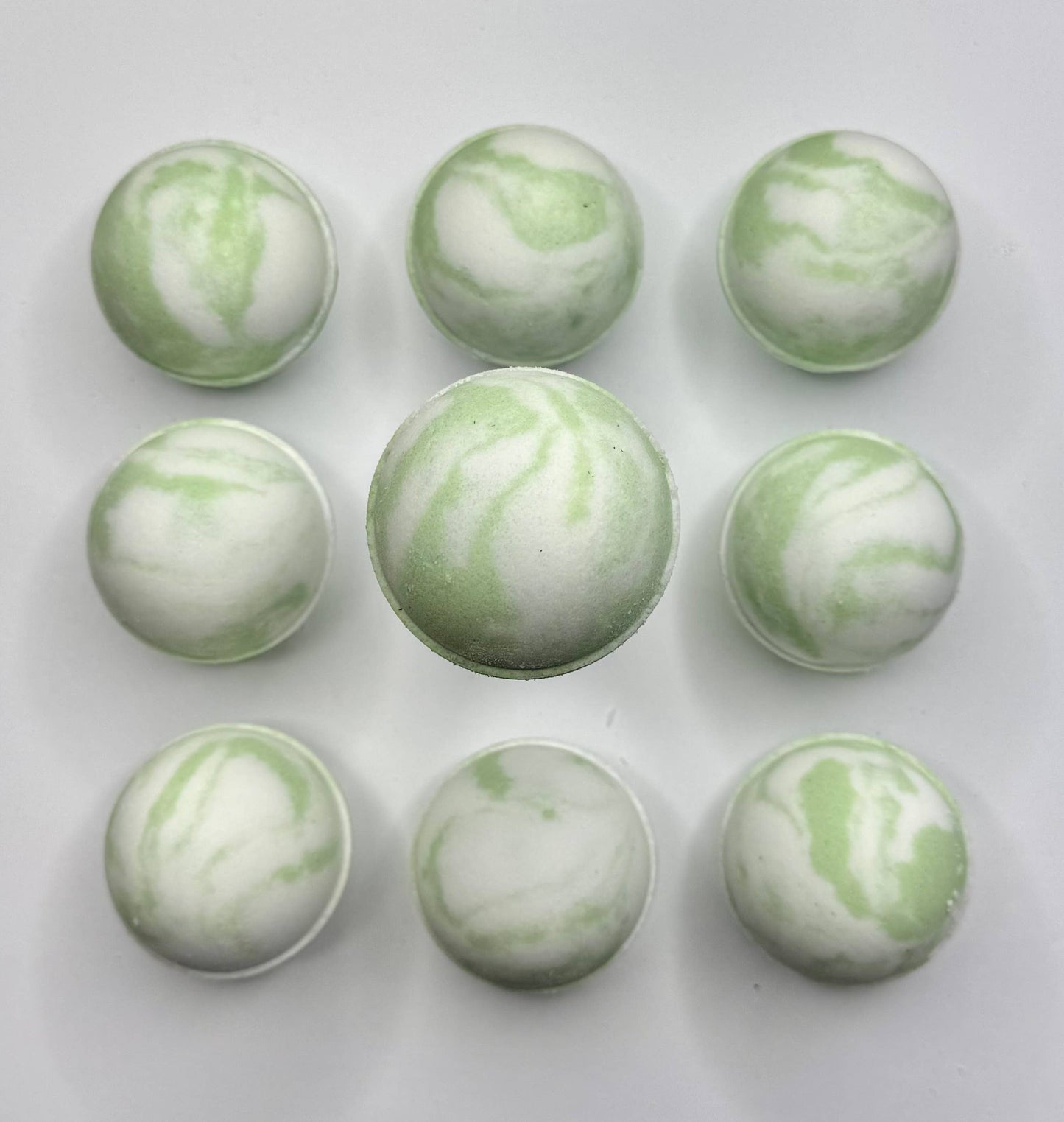 Green Aloe & Clover bathbomb