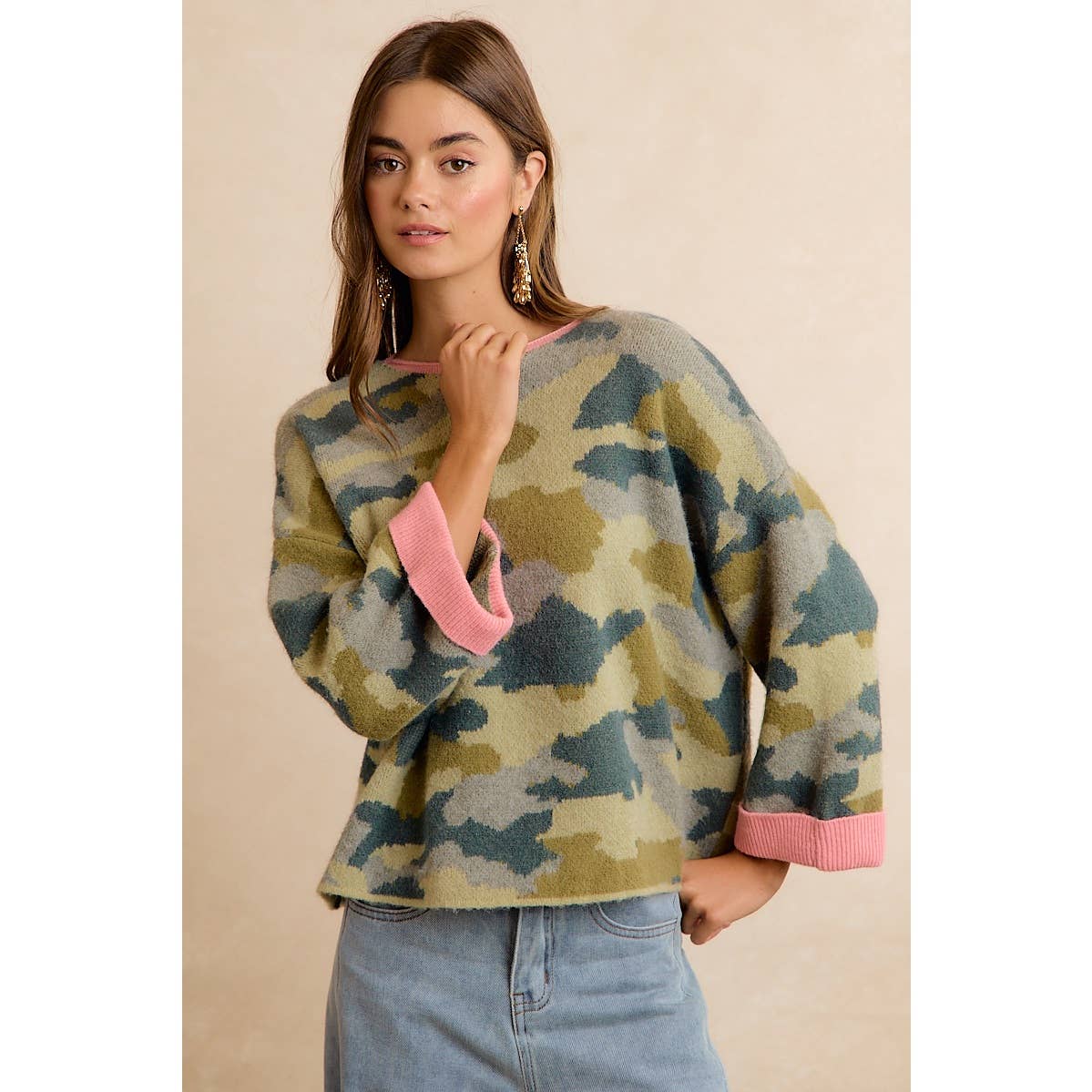 SOFT CAMO CONTRAST NECK AND ROLL UP SWEATER