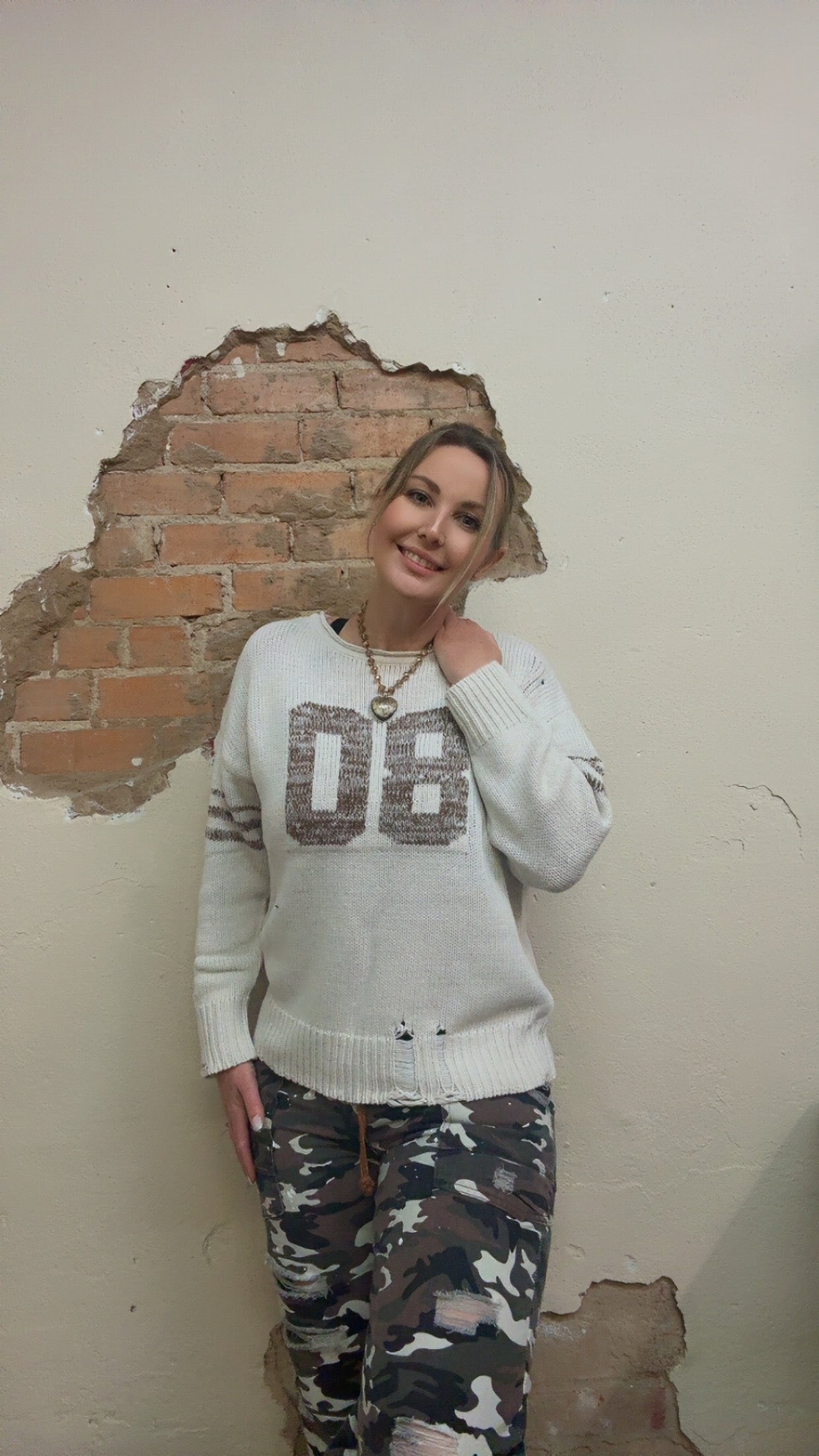 DIAMOND PATTERN CABLE KNIT SWEATER