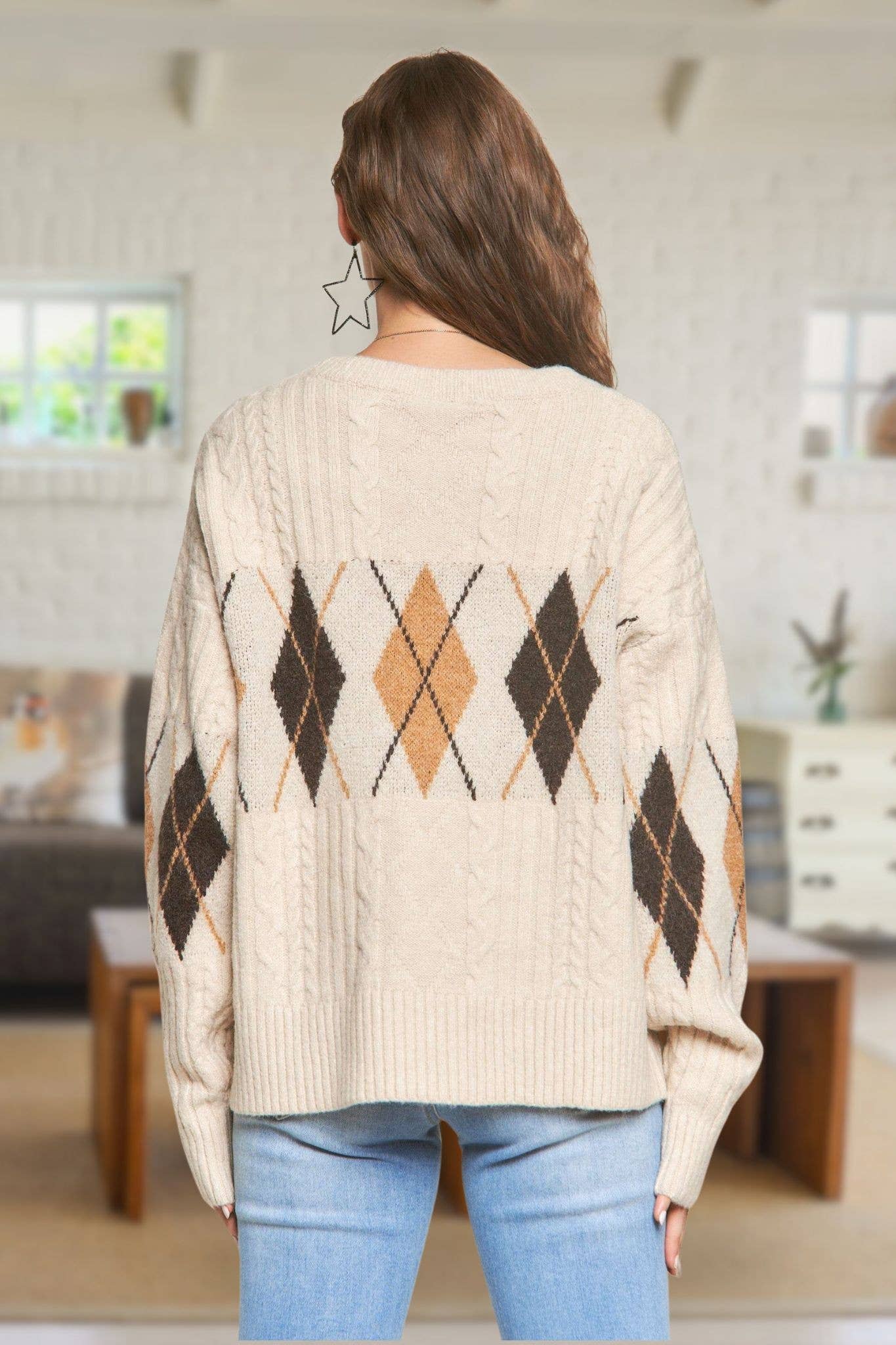 DIAMOND PATTERN CABLE KNIT SWEATER