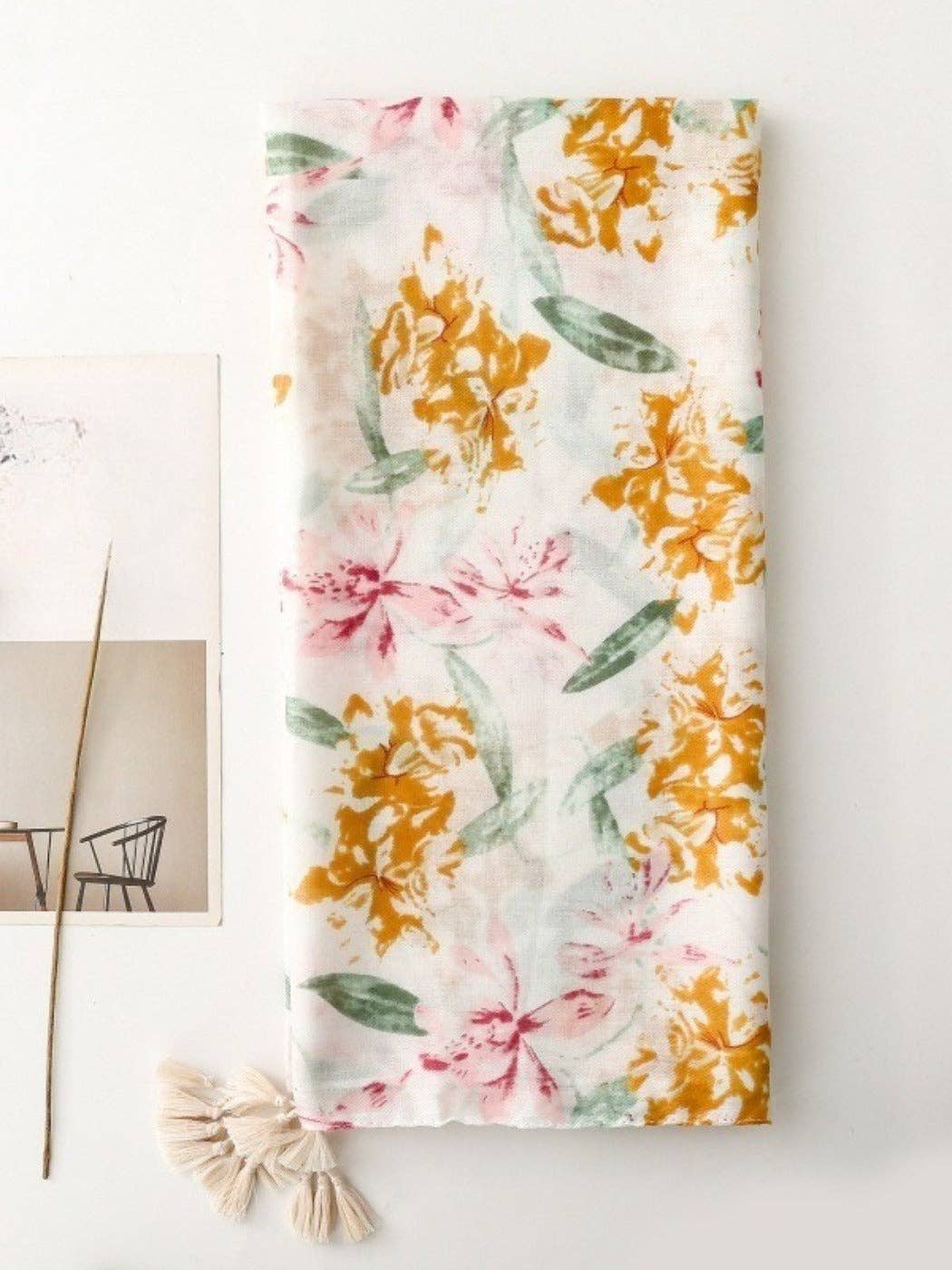 Scarvii - Elegant Scarf with Floral Leaf Print