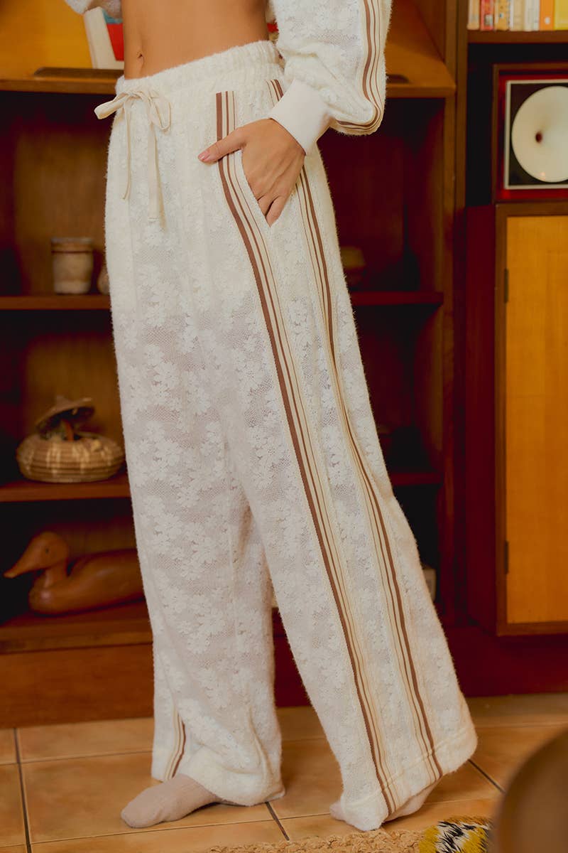 FLOWER LACE PANTS SIDE STRIPE TRIM WITH SHORTS LINING