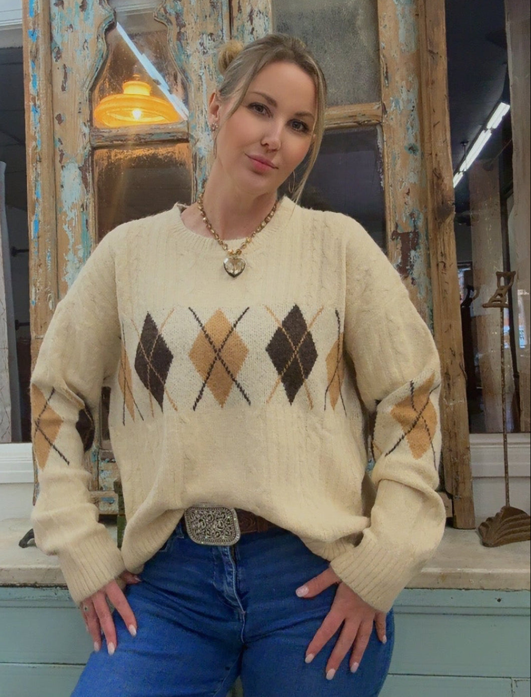 DIAMOND PATTERN CABLE KNIT SWEATER