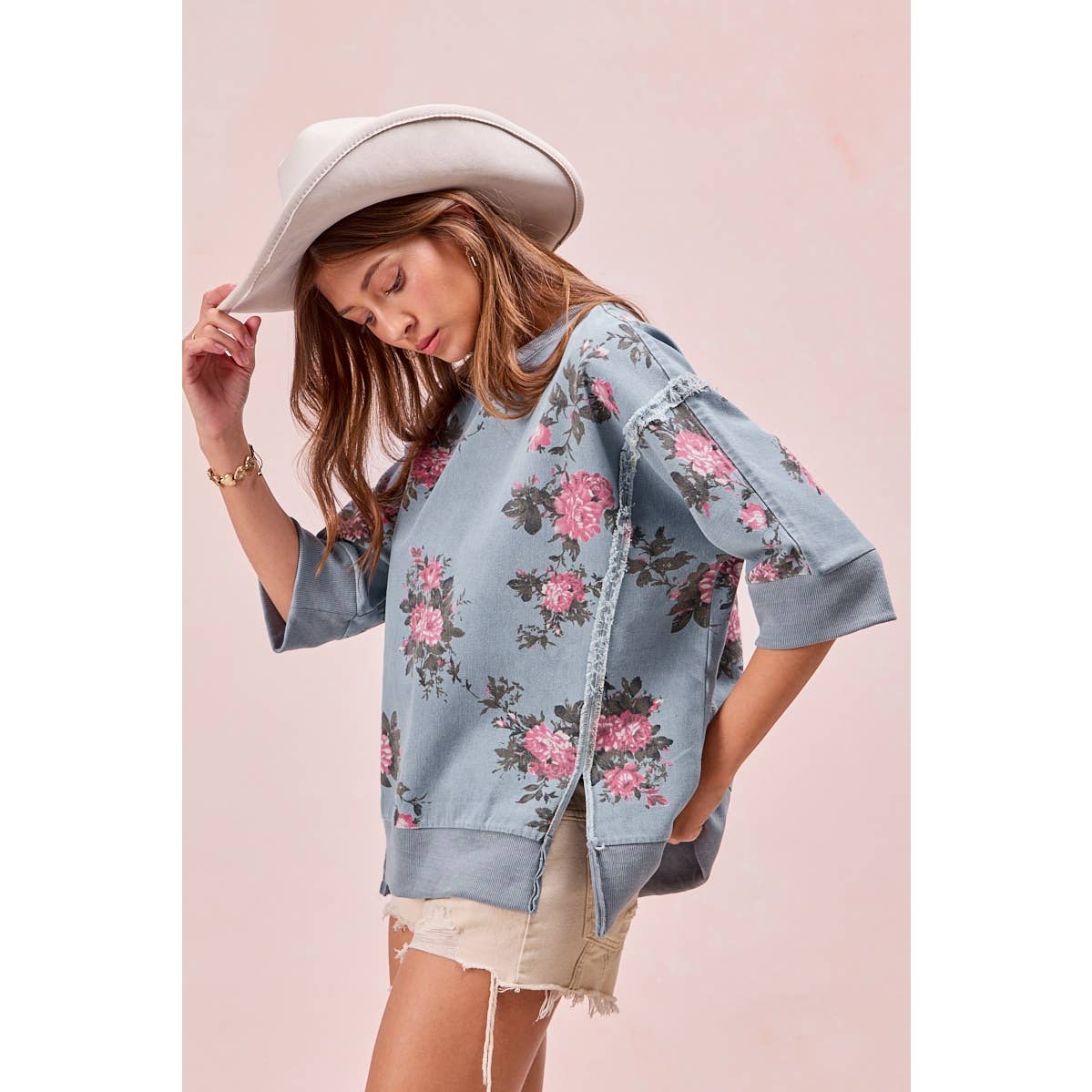 FLOWER PRINTED DENIM OPENSEAM DETAIL TOP