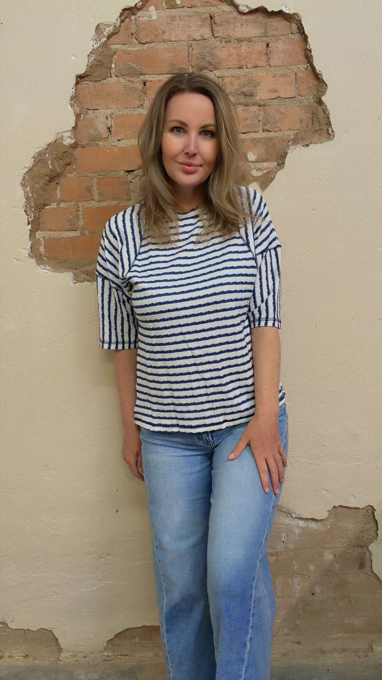 Noelle Textured Knit Top | Blue Stripe Tee | Split Hem