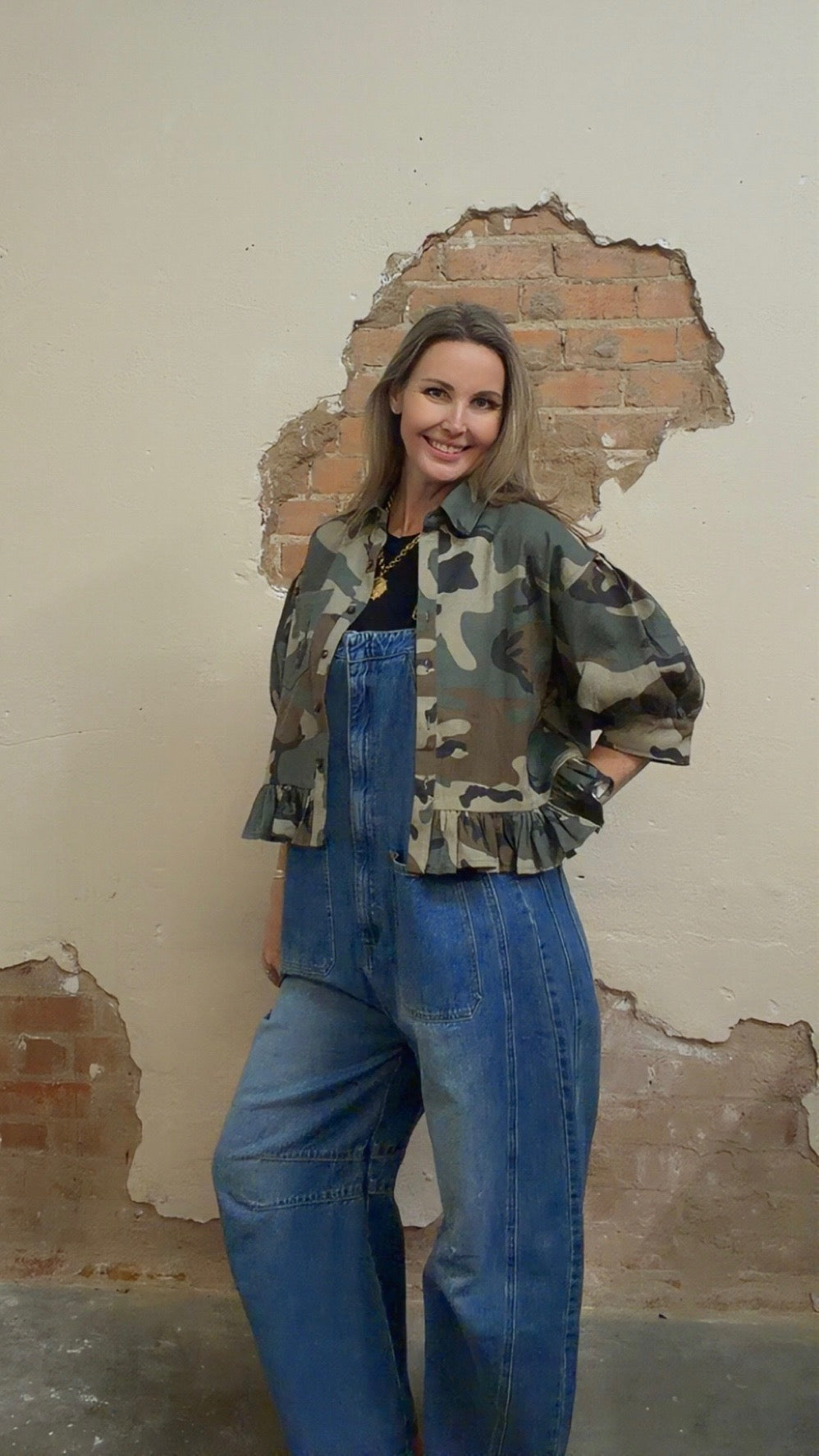 CAMO PRINTED RUFFLED HEM BUTTON DOWN BLOUSE