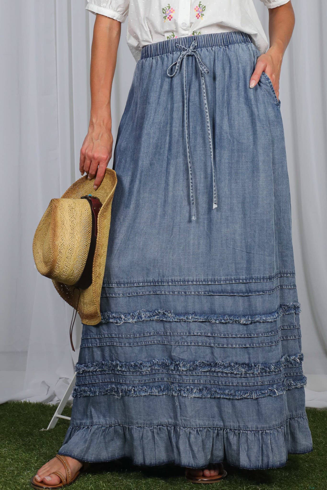 Ruffle Frayed Hem Chambray Casual Western Maxi Skirt VS83151