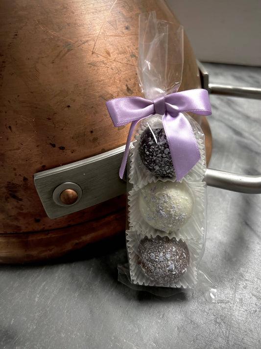 TRIO “Classic Vanilla” Milk-Dark-White Chocolate 3PK w/ Bow