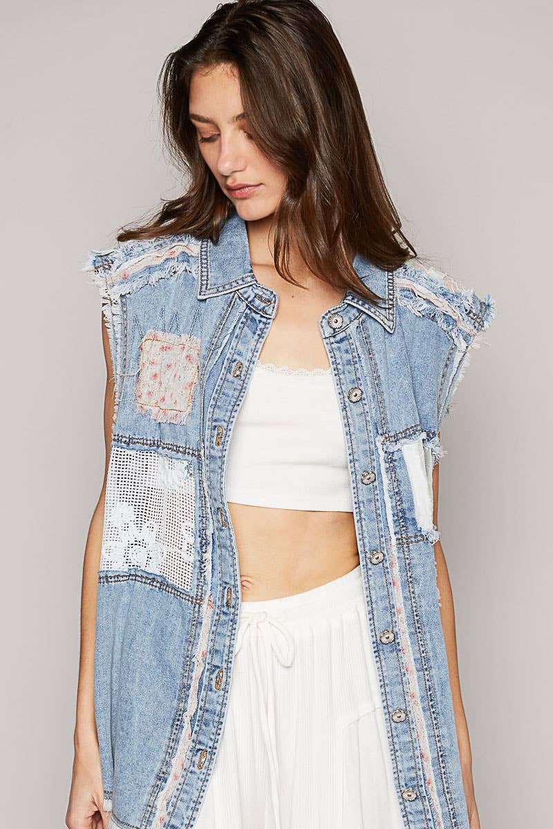 Sleeveless crochet lace floral patch denim jacket