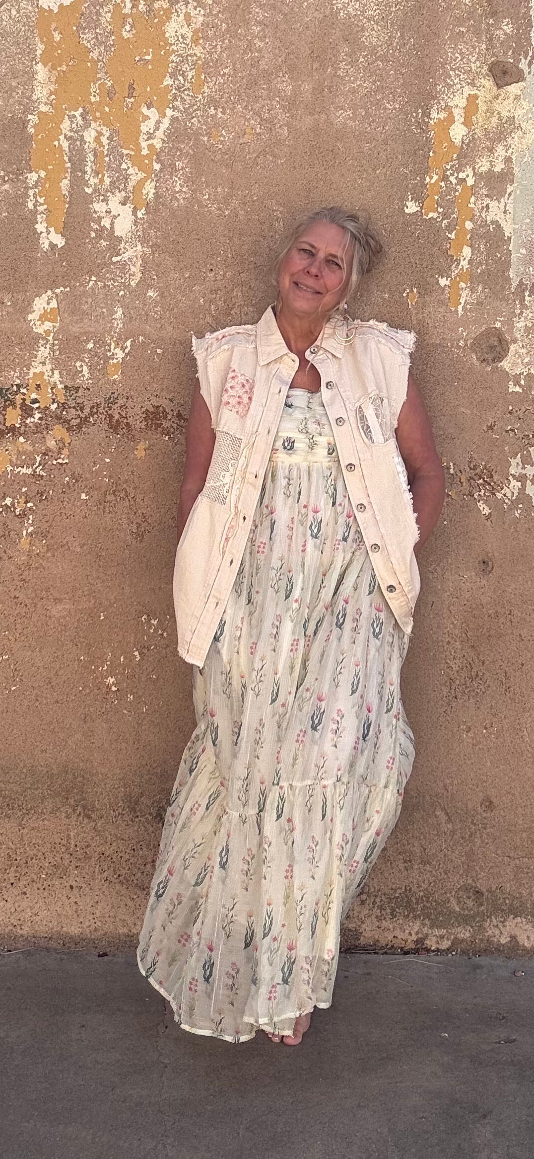 FLORAL SLEEVELESS MAXI DRESS