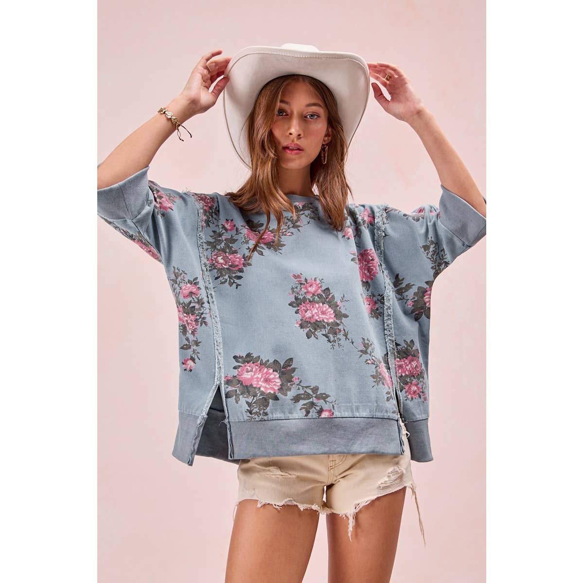 FLOWER PRINTED DENIM OPENSEAM DETAIL TOP