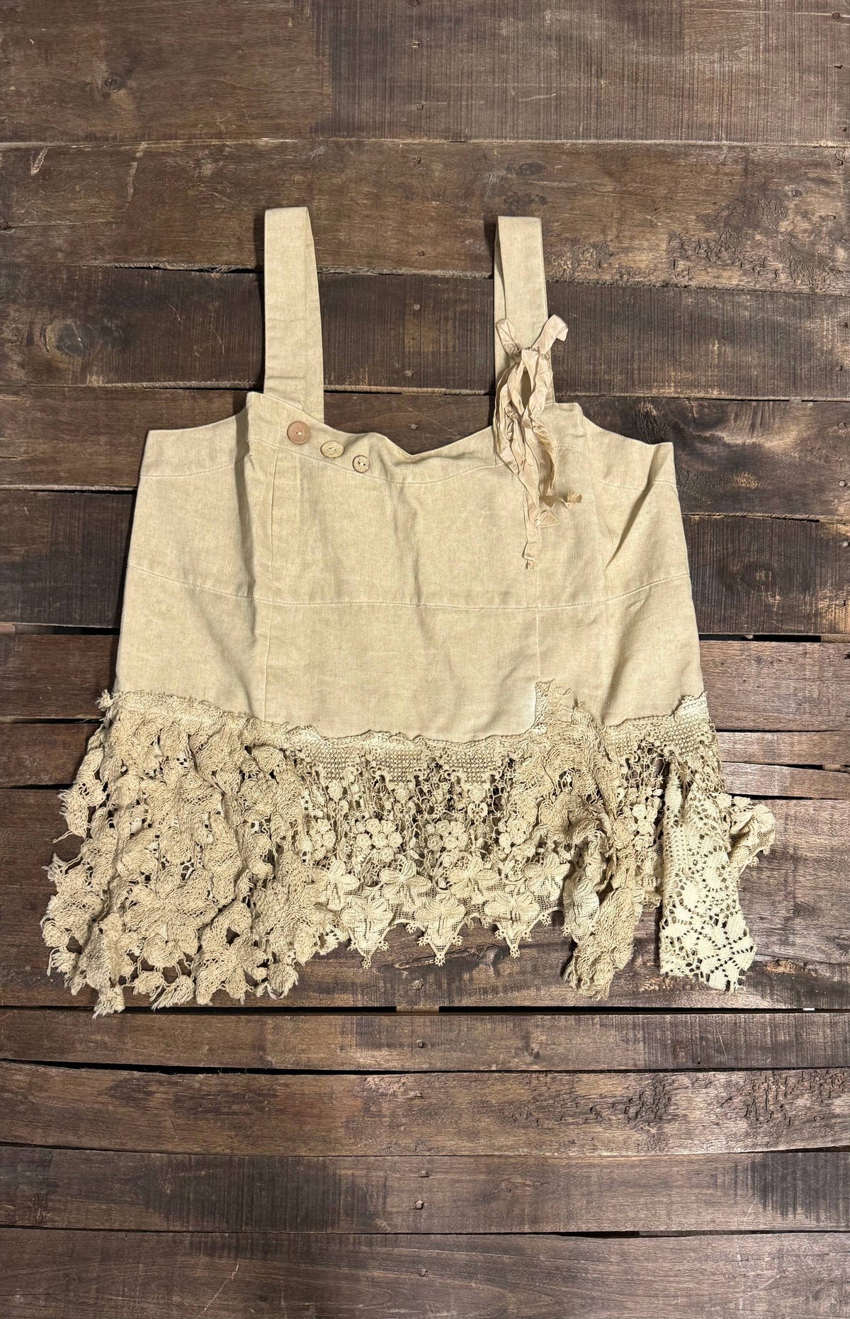 Heirloom Heart Tank - Tea Stain