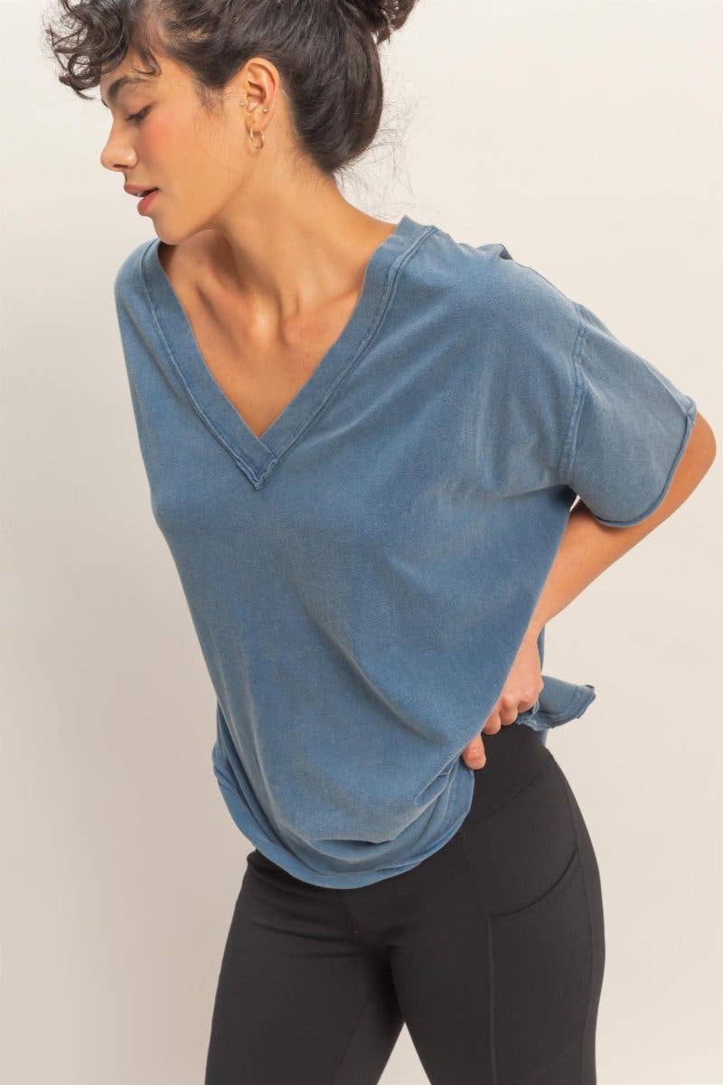 Washed V-neck Oversized Tee