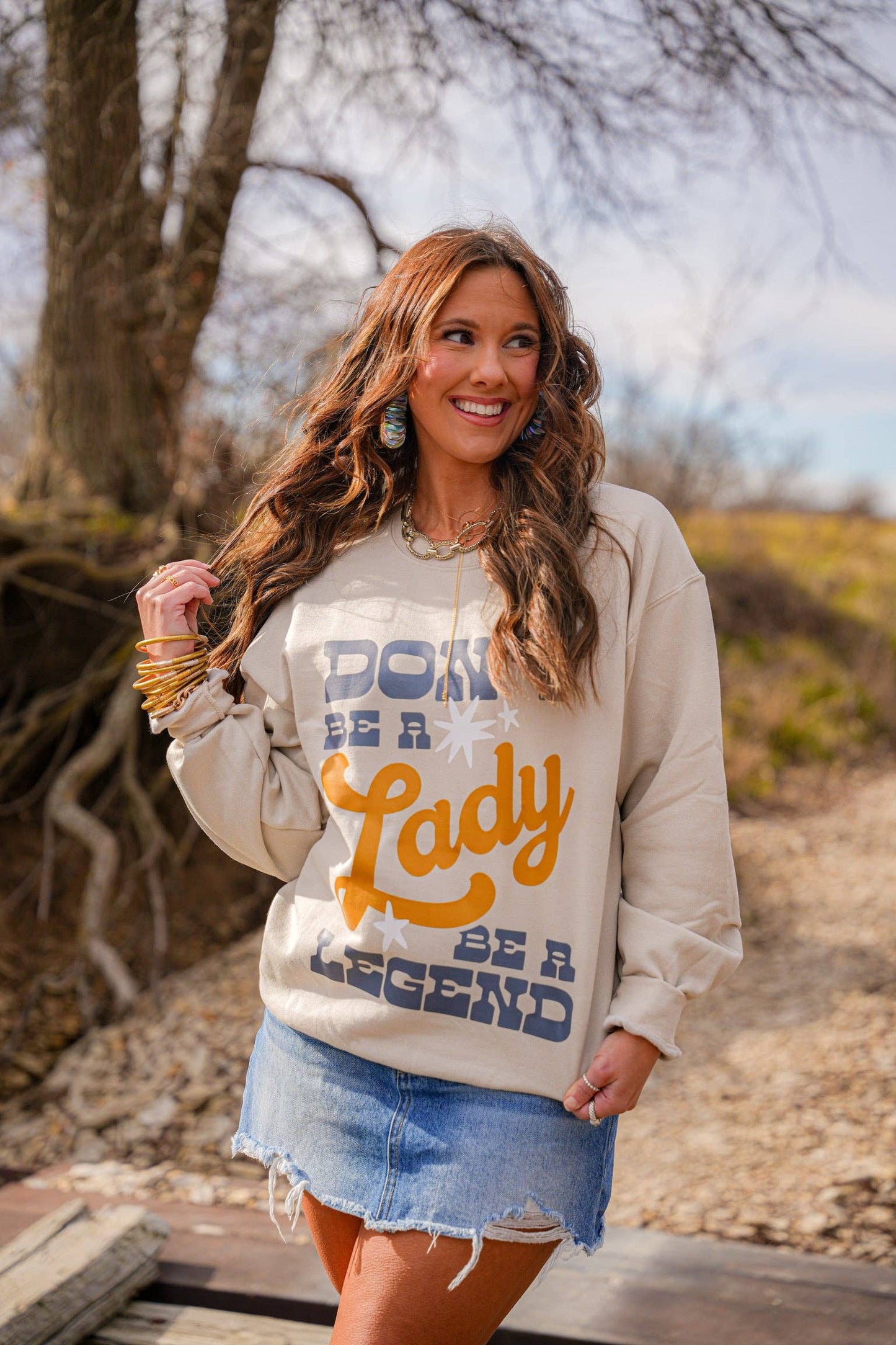 BE A LEGEND CREWNECK - SAND
