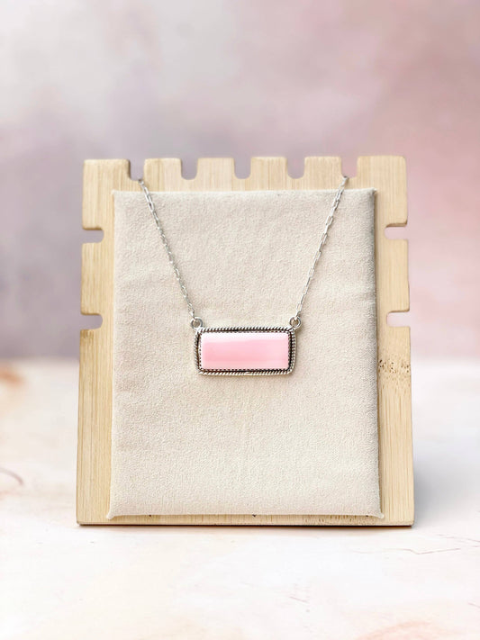 Queen Conch Big Bar Necklace