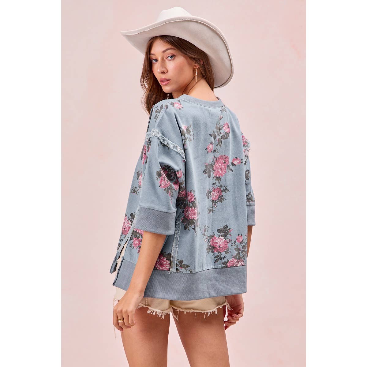 FLOWER PRINTED DENIM OPENSEAM DETAIL TOP