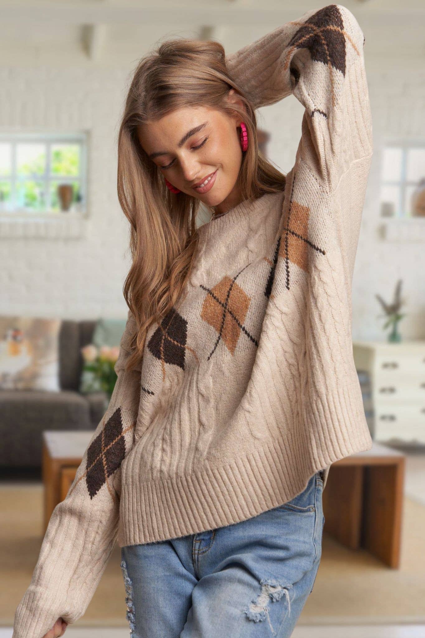 DIAMOND PATTERN CABLE KNIT SWEATER