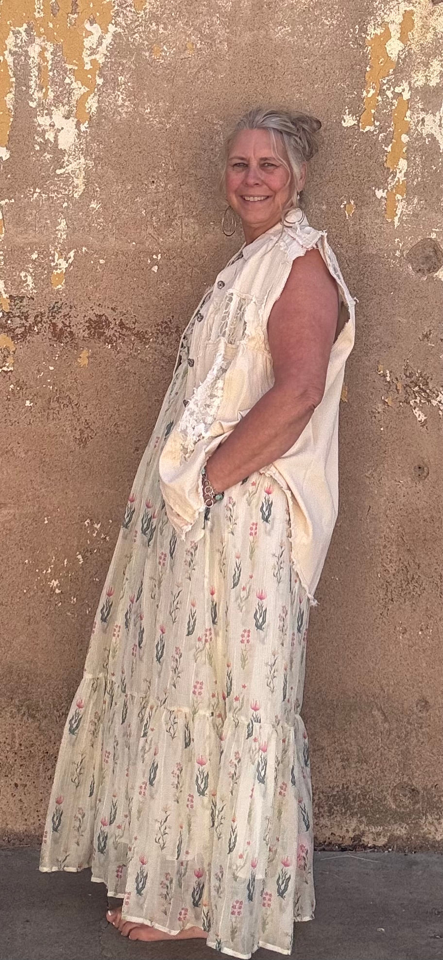 FLORAL SLEEVELESS MAXI DRESS