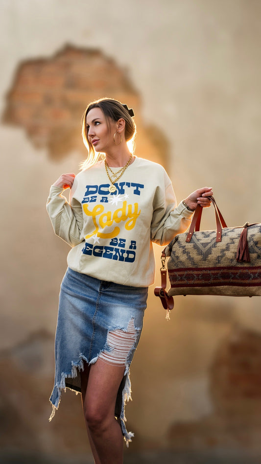 BE A LEGEND CREWNECK - SAND