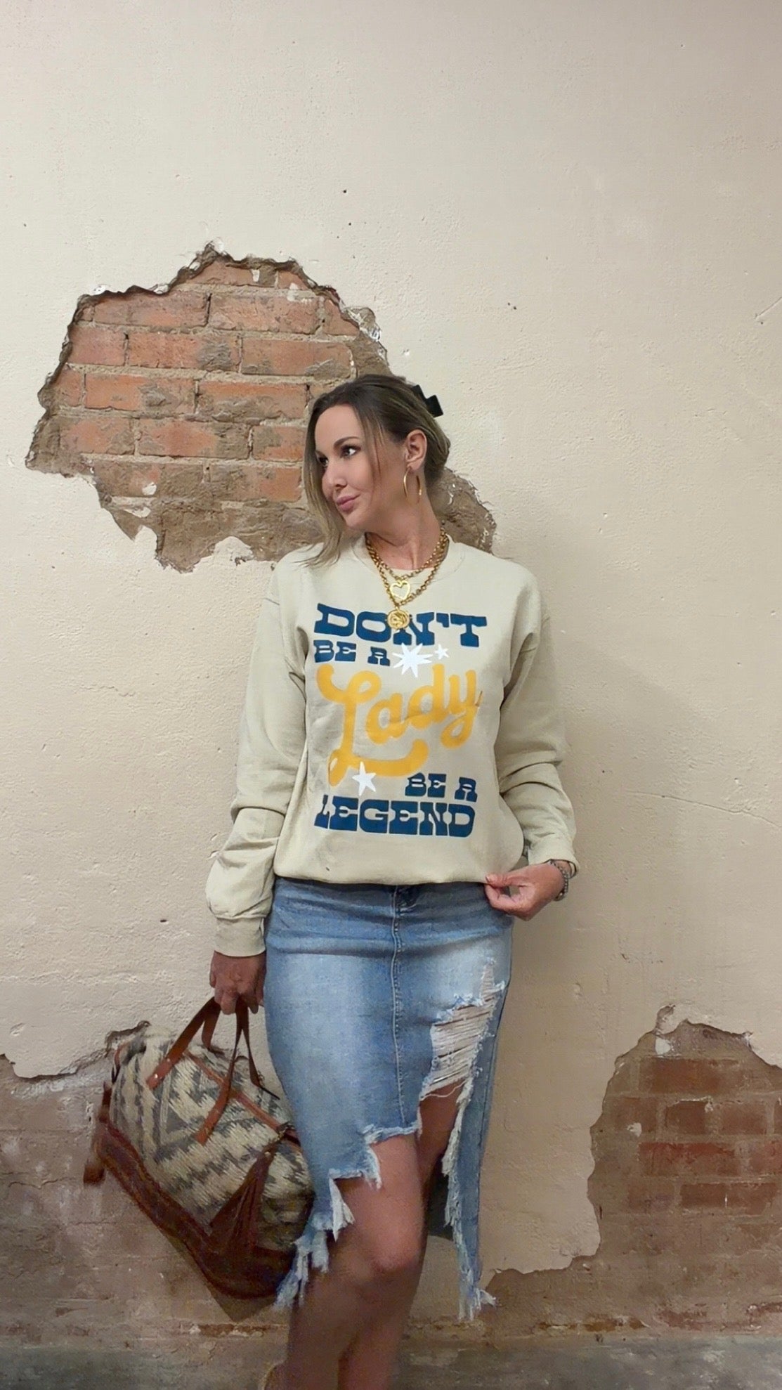 BE A LEGEND CREWNECK - SAND