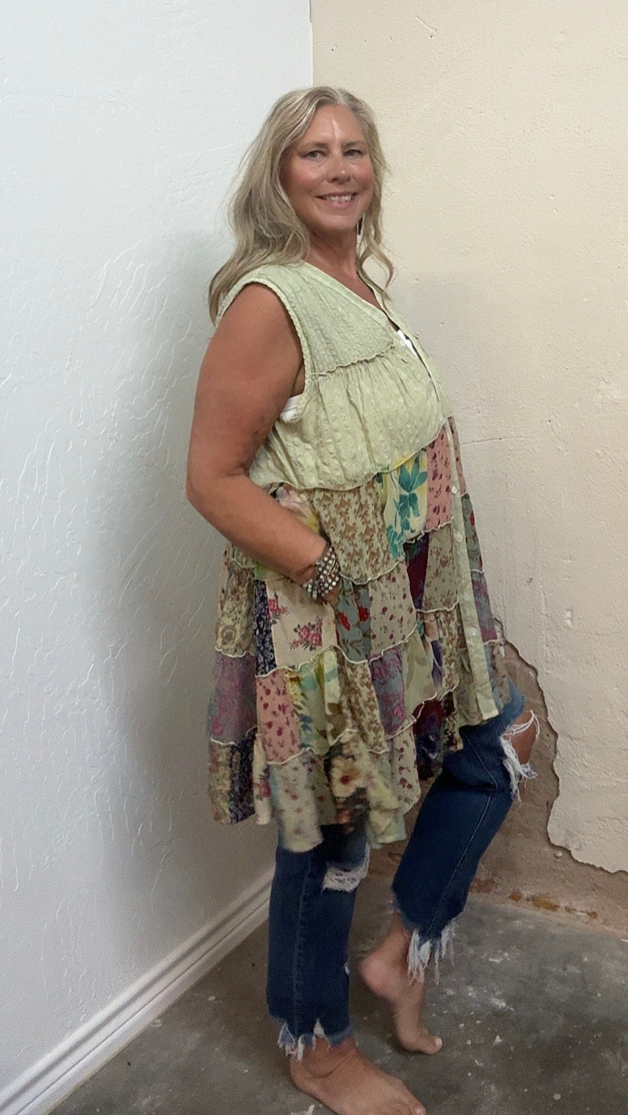 V-Neck Patchwork Tiered Sleeveless Jhabla Moss Color Top