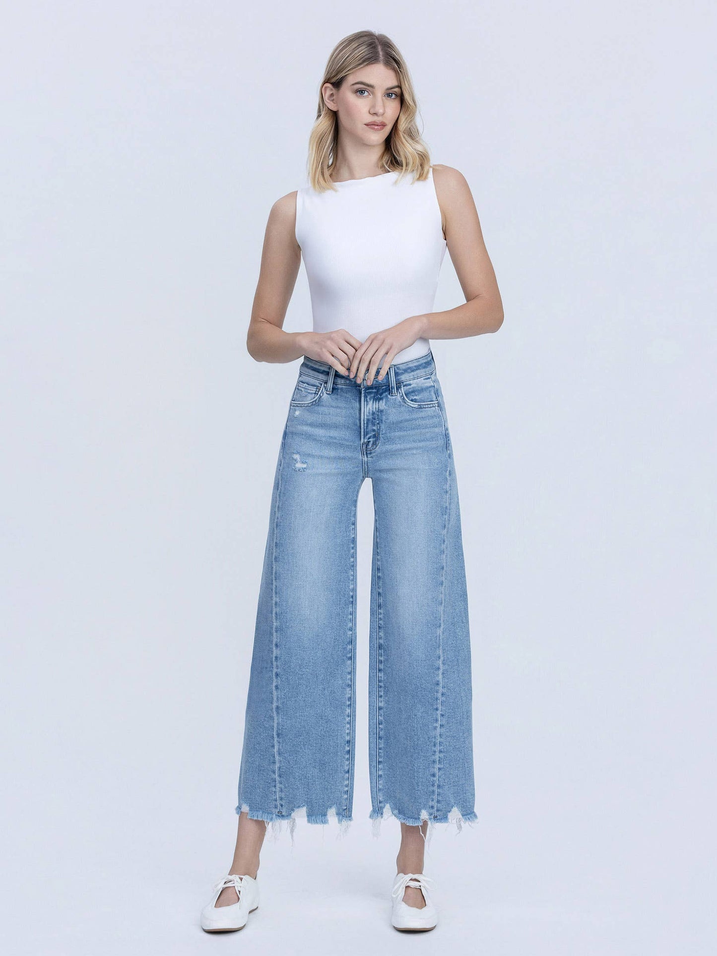 HIGH RISE MEDIUM LIGHT SIDE PANEL CROP WIDE JEANS T7296