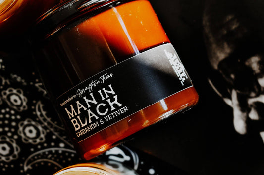 MAN IN BLACK - Cardamom & Vetiver Candle