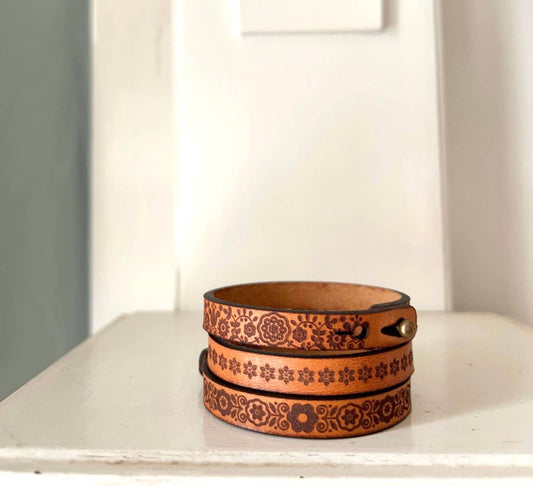 Vintage Style Thin Leather Bracelet