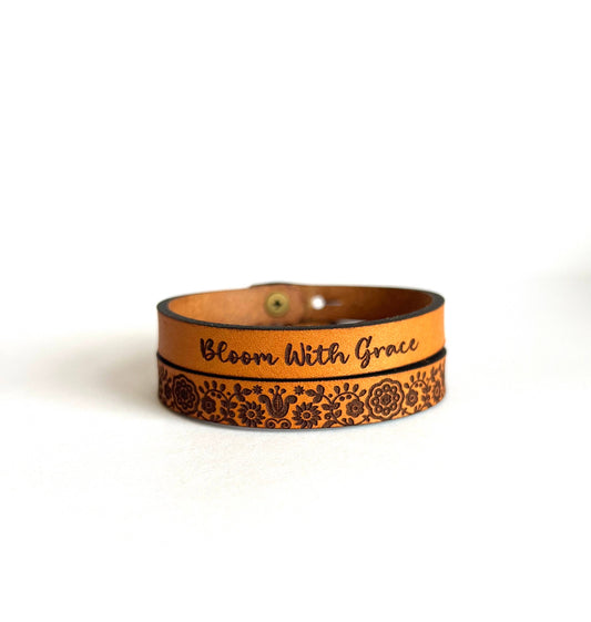 Bloom Stack Set Thin Leather Bracelets