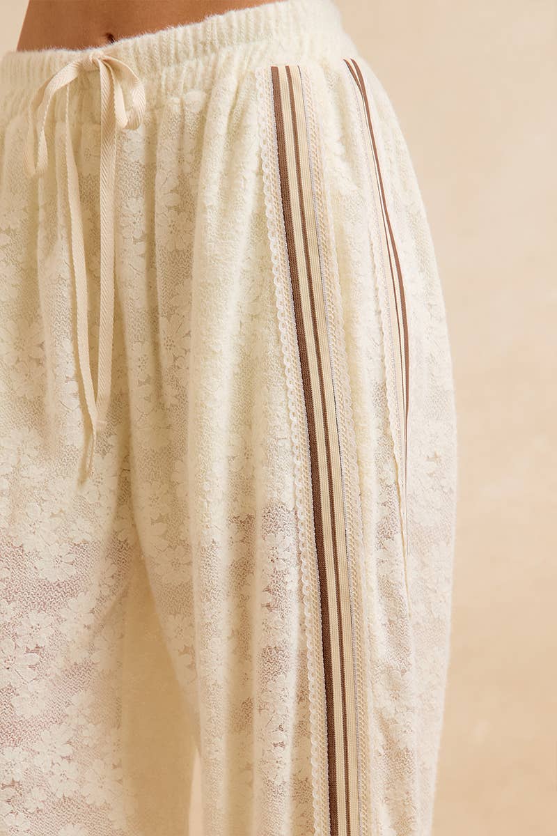 FLOWER LACE PANTS SIDE STRIPE TRIM WITH SHORTS LINING