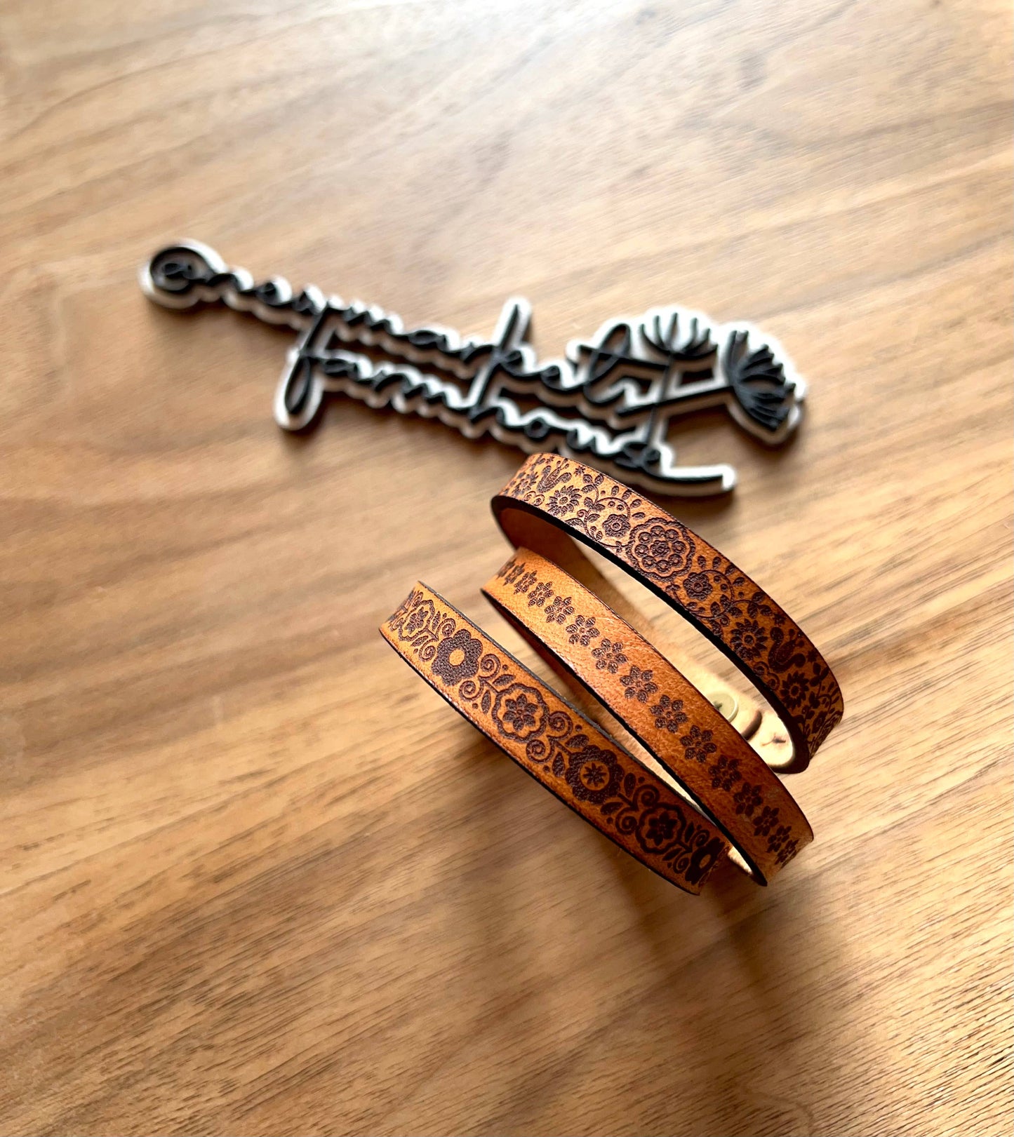 Vintage Style Thin Leather Bracelet