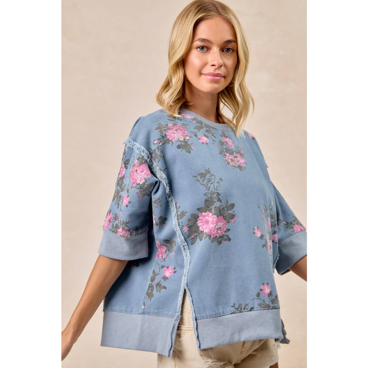 FLOWER PRINTED DENIM OPENSEAM DETAIL TOP