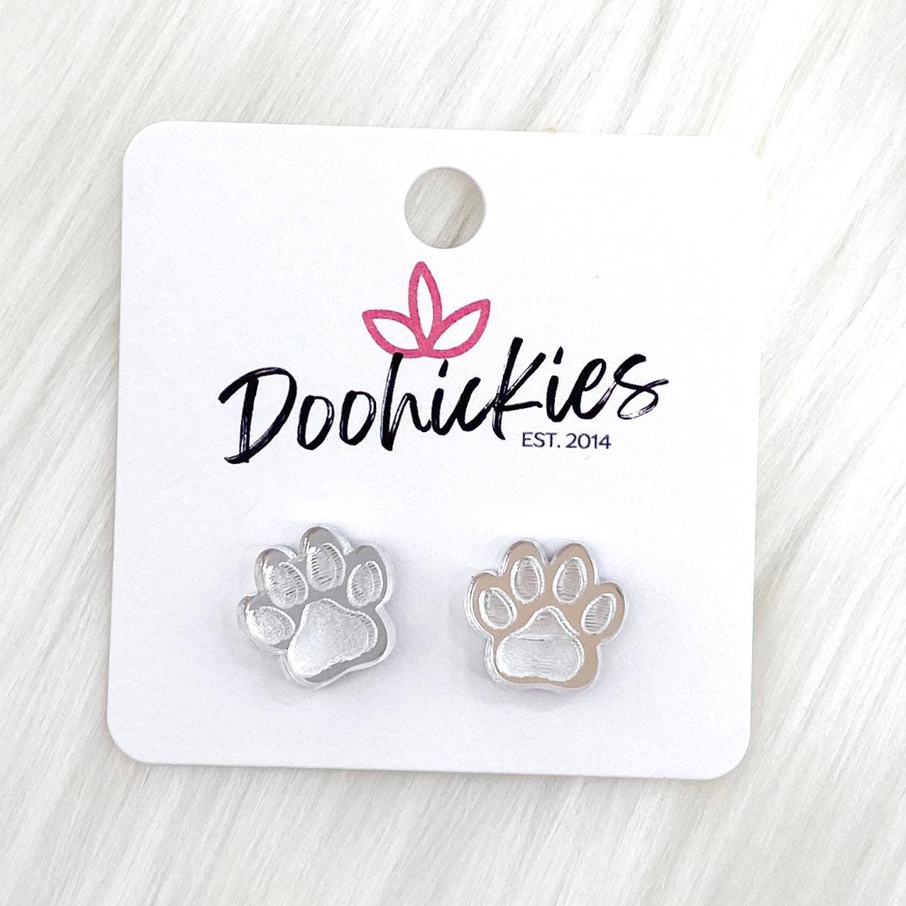 13mm Shiny Acrylic Paws & Claws -Sports Earrings