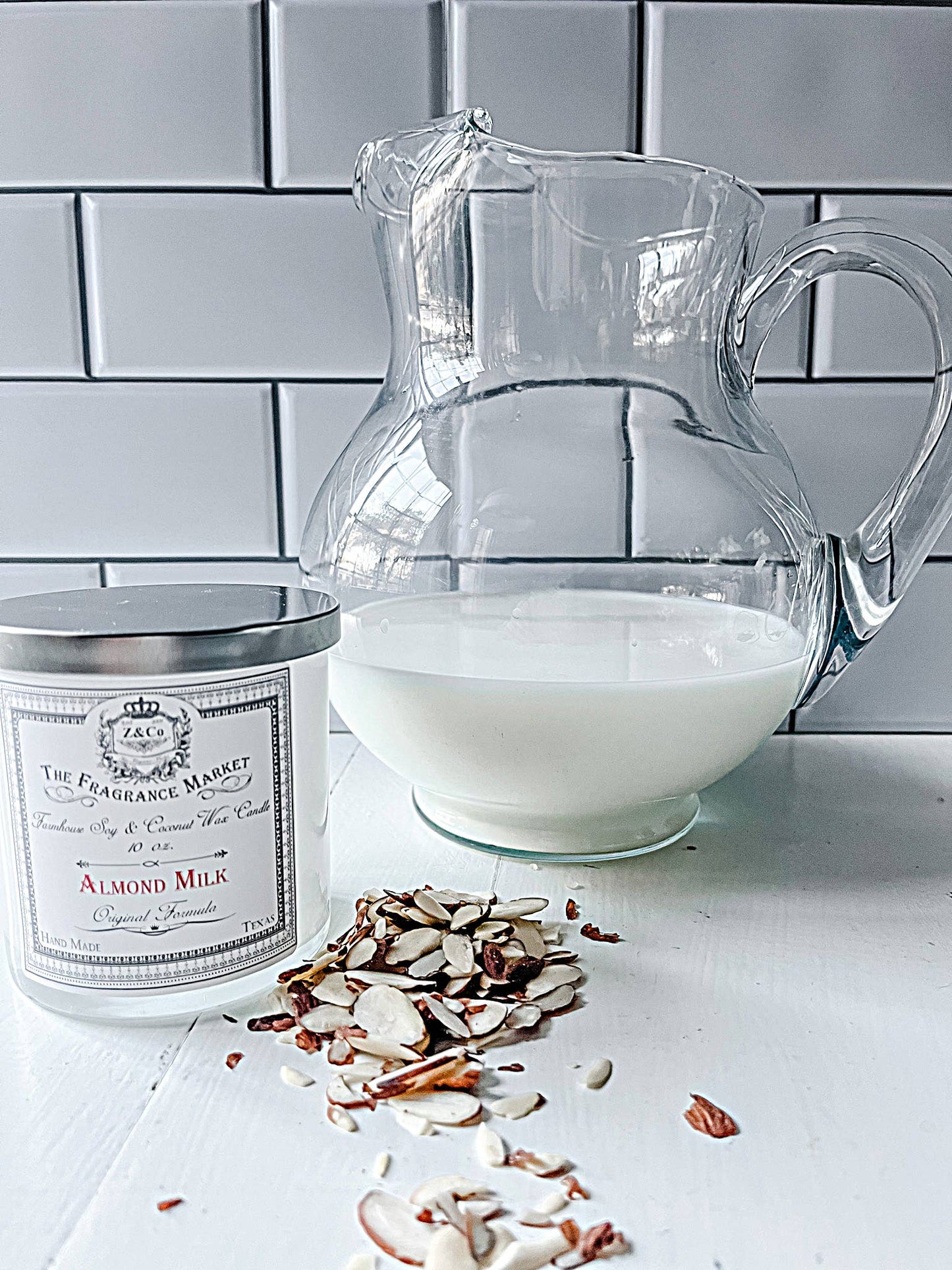 Farmhouse 10 oz Candle Almond Milk