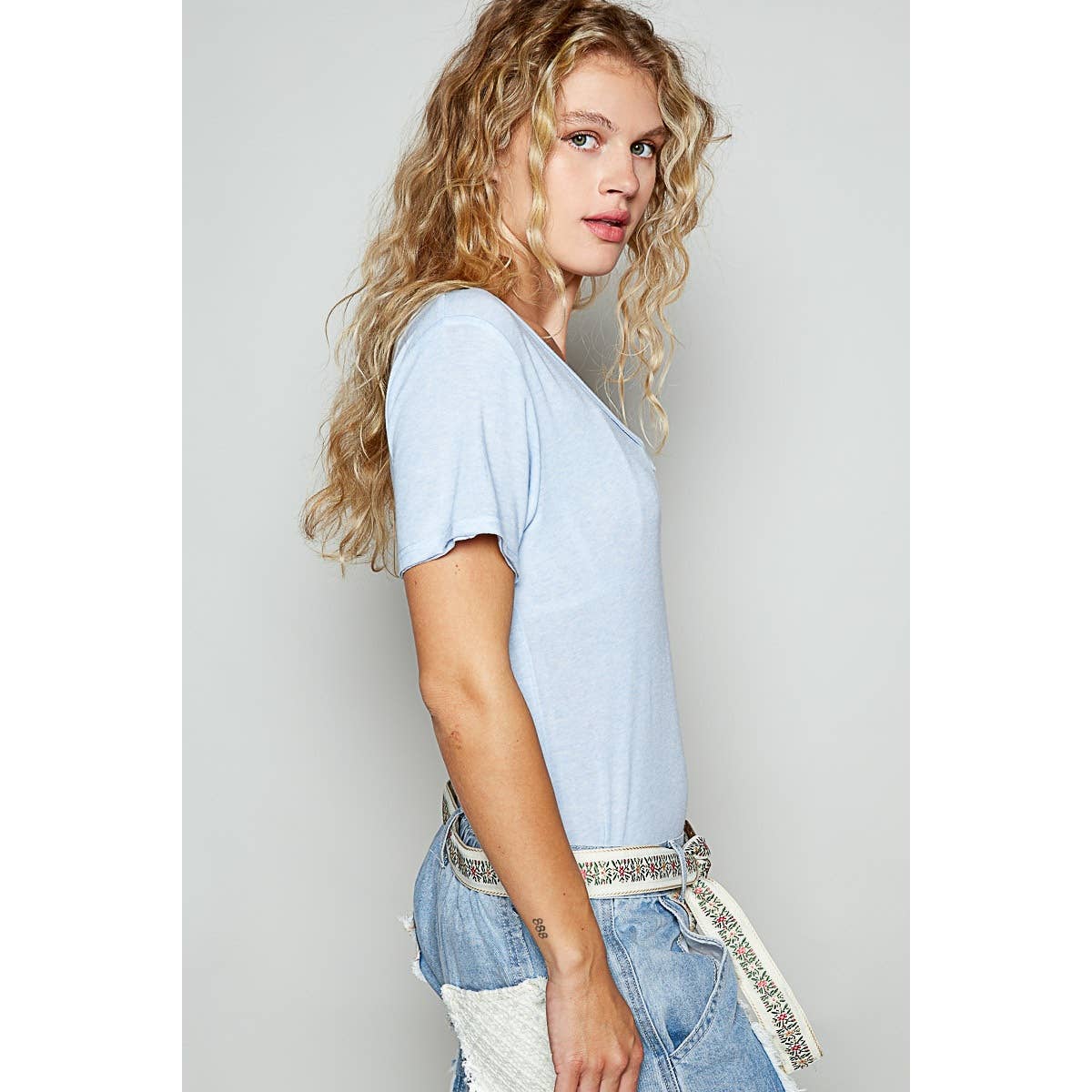 V-neck short sleeve solid knit top SALE