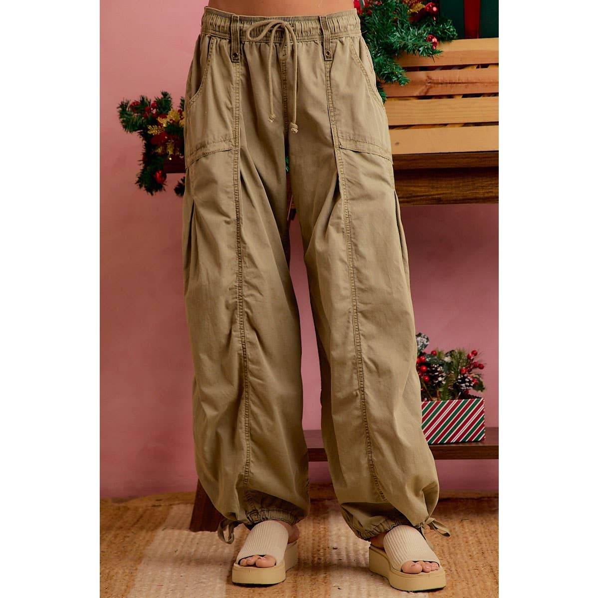 RELAXED FIT ELASTIC WAIST DRAWSTRING CARGO PANTS