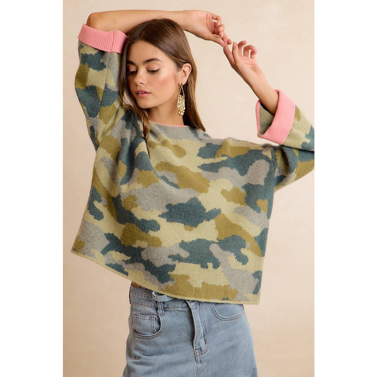 SOFT CAMO CONTRAST NECK AND ROLL UP SWEATER