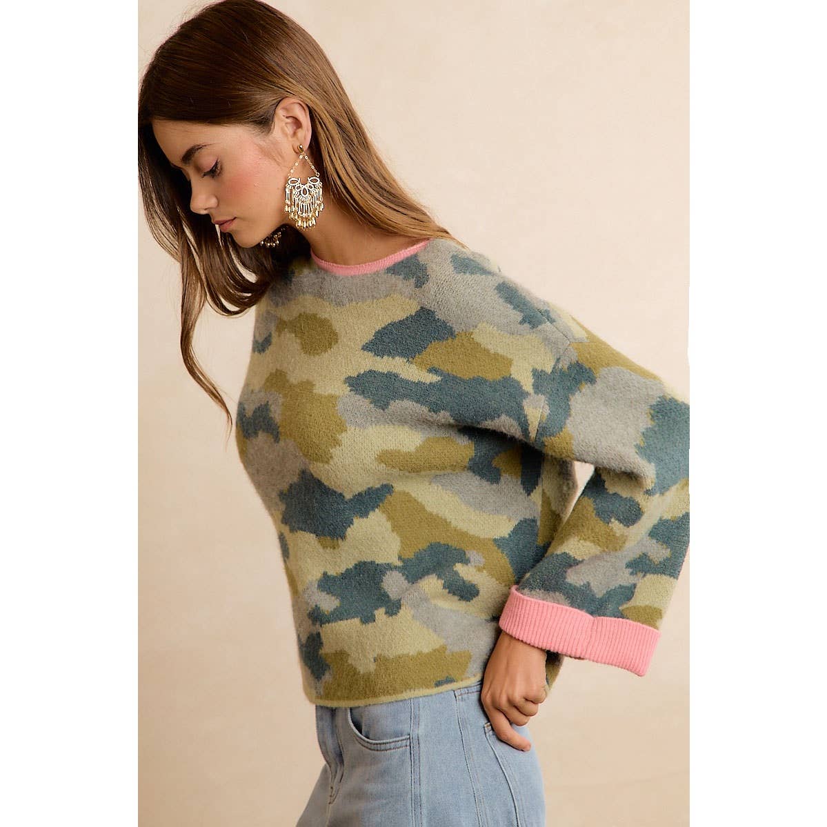 SOFT CAMO CONTRAST NECK AND ROLL UP SWEATER
