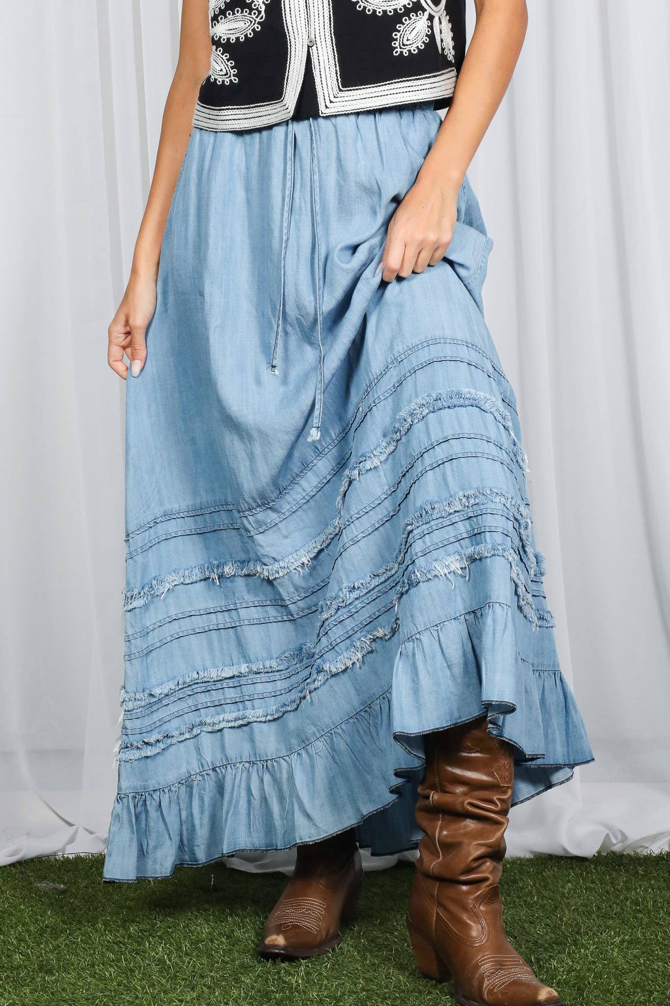 Ruffle Frayed Hem Chambray Casual Western Maxi Skirt VS83151